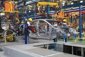 國產車註冊費減半6個月。