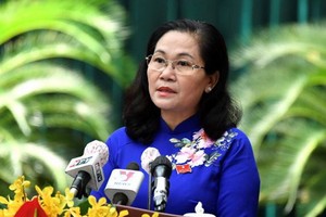 市人民議會主席阮氏麗會上發言。（圖：越勇）