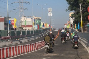 連接新富和平新郡的蓬橋項目第一支橋已於本月5日通車。