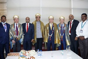 卡納塔克邦領導迎接國會主席王廷惠。（圖：越通社）