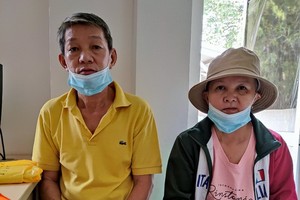 項紹鴻夫婦來報社求援。