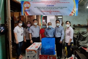 兩華人貧戶獲修葺洗手間