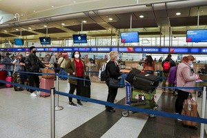 聖誕節假期疫情再起，導致大量航班被取消。（圖：路透社）