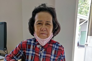 黃金蓮正等錢去複診。