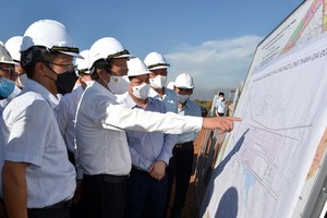 不得延緩隆城機場施工進度