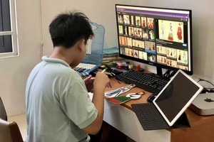 一人在家沒有朋友、沒有與大人互動、沒人監督時， 許多孩子會沉迷網絡遊戲。