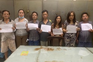 被抓獲的偷竊團夥。（圖：警方提供）