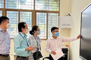 市人文社科大學中華學設立多媒體教室