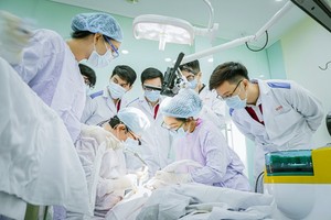 鴻龐國際大學健康科學系學生在上課中。