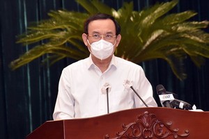 市委書記阮文年要求黨檢查、監察幹部須有純潔之心、敬業精神。