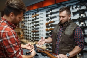 加拿大自10月21日起正式在全國範圍內實施對手槍的銷售、購買和轉讓禁令。（示意圖：互聯網）