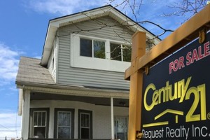 安省政府10月24日晚宣佈，從25日起將俗稱房地產“外國買家稅”的非居民投機稅稅率由20%提高至25%。（示意圖：互聯網）