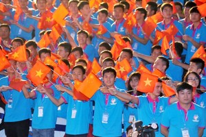 年輕人參加2016年在我國舉辦的越中青年聯歡會。