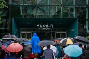 韓國政府人事革新處表示7級以上公務員的最低年齡將從當前的20周歲降至18周歲。（圖：新華社）