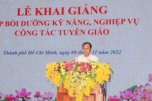 市委副書記阮文孝在典禮上致詞。（圖：秋紅）