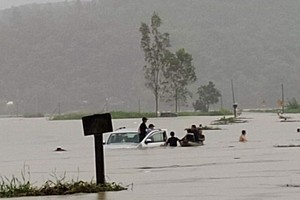 洪雨致富安省多地水淹