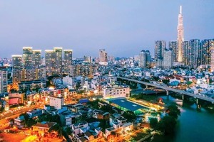 本市夜景一隅。