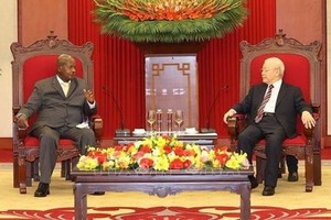 黨中央總書記阮富仲會見烏干達總統穆塞韋尼