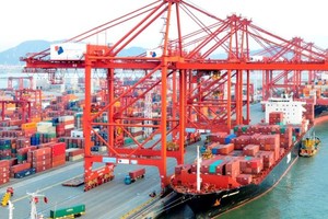 海防港口一隅。