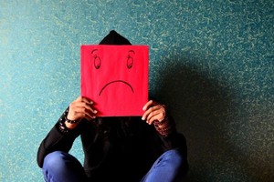 憂鬱症患者初期輕生意念強