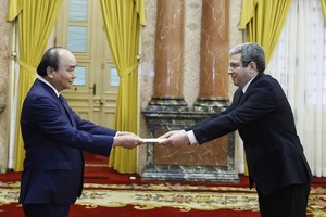 國家主席阮春福接見阿塞拜彊大使。（圖：越通社）