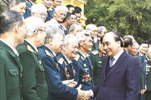 國家主席與防空火箭部隊退伍軍人會晤