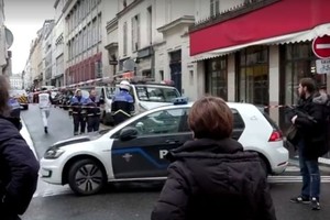 警方封鎖案發現場。（圖：視頻截圖）