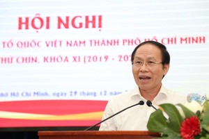 越南祖國陣線中央委員會副主席兼秘書長黎進珠在會議上致詞。（圖：VGP）