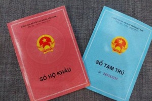 纸质户口簿、暂住簿正式被取消，许多手续获简化。