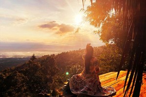 在禁山山顶俯仰“仙苹果园”