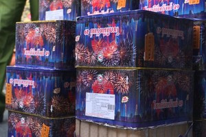 被查获的鞭炮。（图：警方提供）