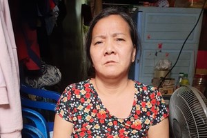 叶友好为医药费及女儿的学费发愁。