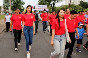 慈善徒步筹款34亿元