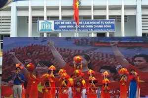 一•九大中学生传统露营开营