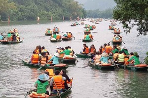 2023癸卯年春节假期，宁平省长安洞穴生态旅游区迎来大量游客。（图：廷明）