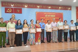 为建设富强国家加一把力