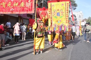 堤岸欢庆癸卯年元宵佳节 