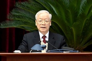 党中央政治局与党、国家原高级领导会晤