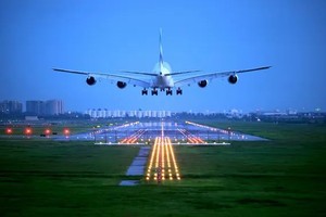 据国际航空运输协会(IATA)6日发布资料显示，去年全球航空客运量较2021年激增64.4%，恢复到2019年新冠疫情前水平的68.5%。（示意图：互联网）