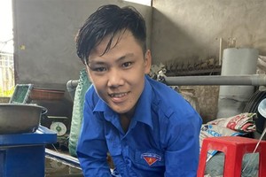 年轻农民的锦鲤养殖场