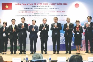 与会代表合影。