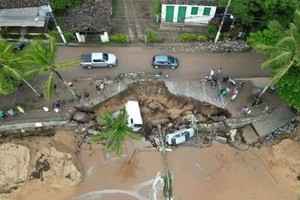 巴西圣保罗州沿海地区暴雨，洪水、土石流频发，已造成至少36人死亡。（图：路透社）