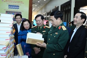 军队贯彻阮富仲总书记肃贪思想