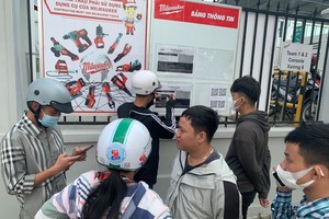 无手艺的普通员工难找工作。（图：草阮）