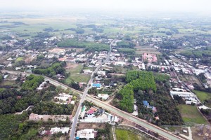 根据初步方案，环市四路项目将经过古芝县阮氏兰街的2.1公里路段-有很多房屋、工程和人口密集之地。