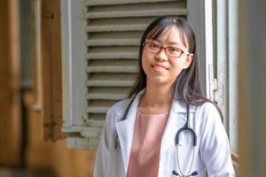 勤奋学习圆从医梦