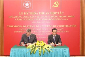 合作协议签署仪式。(图: 越通社)