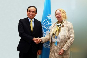 陈留光副总理会见联合国日内瓦办事处总干事塔蒂亚娜‧瓦罗瓦娅。（图：VGP）