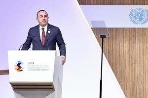 土耳其外交部长恰武什奥卢在多哈参加第五次联合国最不发达国家问题会议上发言。（图：AA）