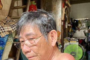 老汉盼早施手术